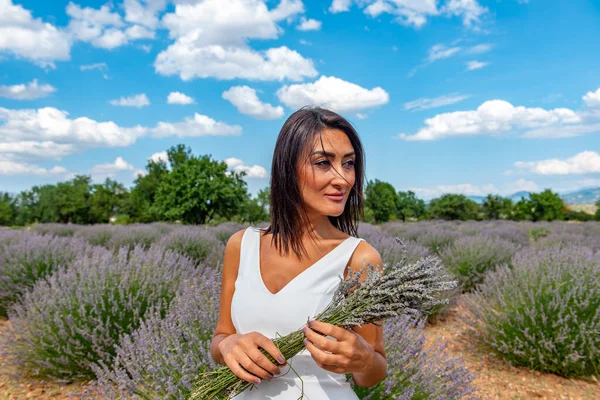 Paradisul Lavandă Din Turcia Kuyucak Village Isparta Turcia Femeie Frumoasă — Fotografie, imagine de stoc