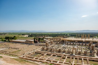 Şiraz - İran. 24 Nisan 2017. Persepolis 'e hoş geldiniz. Antik dünyanın en büyük harikalarından biri olan Persepolis sadece büyük bir mimari değil, aynı zamanda büyük bir fikri de somutlaştırıyor.. 
