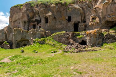Ahlat, Bitlis, Türkiye. Ahlat Emir Bayindir Köprüsü ve Antik Harabesehir.