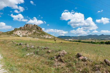 Afyonkarahisar - Türkiye. Steppe ve Köy Yolu.