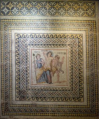 Türkiye 'nin Gaziantep kentindeki Zeugma Mozaik Müzesini ziyaret ediyorlar. 