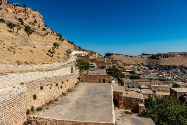 Artuklu, Mardin / Türkiye 10 Haziran 2018. Mardin şehir manzarası. 