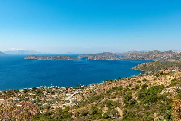 Bozburun, Marmaris Mugla / Türkiye - 26 Ağustos 2018. Sogut Koyu Köyünden bir manzara 