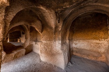 Dara (Anastasiopolis) Antik Şehir. Mezopotamya. Mardin, Türkiye. Dara Antik Şehir, Mezopotamya 'nın en önemli yerleşimlerinden biri..