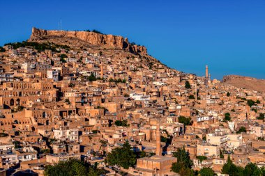 Mardin, Türkiye - Eski Mardin geleneksel taş evleriyle turistlerin ziyaret ettiği yerlerden biri. Mardin Türkiye, Old Mardin CityA