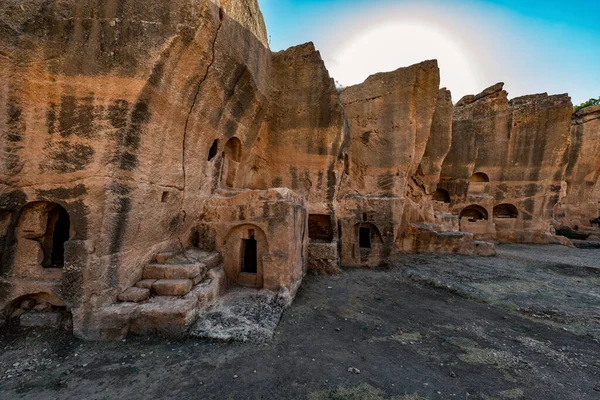 Dara (Anastasiopolis) Antik Şehir. Mezopotamya. Mardin, Türkiye. Dara Antik Şehir, Mezopotamya 'nın en önemli yerleşimlerinden biri..