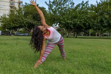 Muratpasa, Antalya / Türkiye - 12 Eylül 2019. Yoga ve sükunet Antalya Falez Park, Türkiye. 