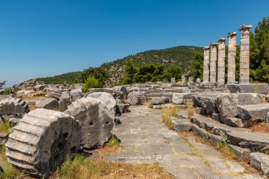 Aydın - Türkiye. Haziran 03, Priene Antik Şehir Harabeleri. Soke, Aydın - Türkiye. Priene, Türkiye 'nin batısında Miletus' un hemen kuzeyinde yer alan antik bir Yunan kentidir. Eski bir Yunan kutsal şehriydi.