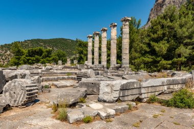 Aydın - Türkiye. Haziran 03, Priene Antik Şehir Harabeleri. Soke, Aydın - Türkiye. Priene, Türkiye 'nin batısında Miletus' un hemen kuzeyinde yer alan antik bir Yunan kentidir. Eski bir Yunan kutsal şehriydi.