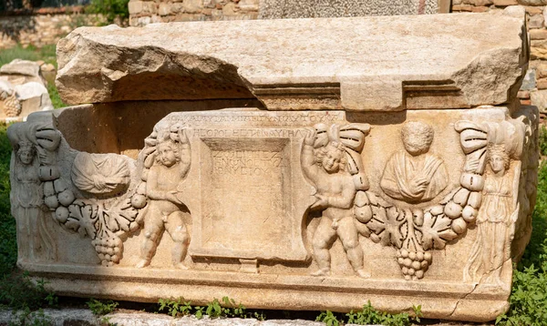 アイディン トルコ 6月3日 媚薬古代都市 カラカス アーディン トルコ アフロディヤの古代都市 愛アフロディテの女神に捧げ また繁栄ヘレニズム時代の都市でした — ストック写真