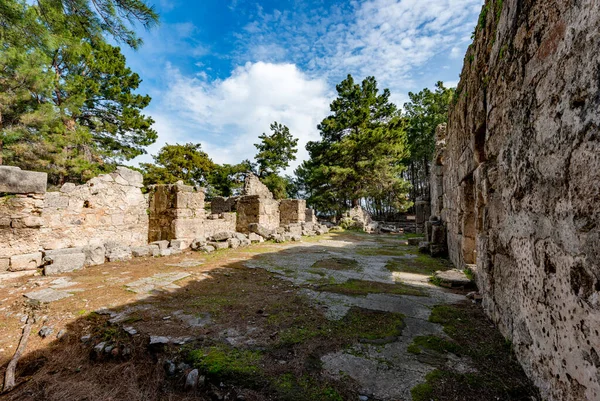 ケメル アンタルヤ トルコ 2018年2月19日 TekirovaケメルでPhaselisの古代都市 アンタルヤ トルコ 紀元前1世紀 ファセリスは古代の港町でもある — ストック写真