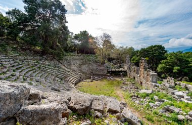 Kemer, Antalya - Türkiye. 19 Şubat 2018. Tekirova Kemer, Antalya 'daki Antik Phaselis Şehri. 7. M.Ö. yüzyıl, Phaselis aynı zamanda antik bir liman şehridir.. 