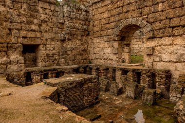 Antalya, hindi. 20 Şubat 2018. Antalya 'nın 19 km doğusundaki Perge Antalya antik kenti, Antalya' nın en önemli şehirlerinden biriydi..