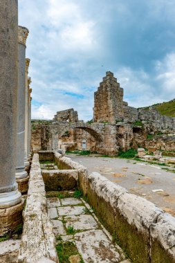 Antalya, hindi. 20 Şubat 2018. Perge Antik Kenti, Antalya - Türkiye. Antalya 'nın 19 km doğusunda yer alan Perge, antik Pamphylia' nın en önemli şehirlerinden biriydi..