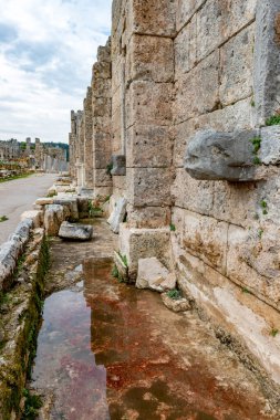 Antalya, hindi. 20 Şubat 2018. Perge Antik Kenti, Antalya - Türkiye. Antalya 'nın 19 km doğusunda yer alan Perge, antik Pamphylia' nın en önemli şehirlerinden biriydi..