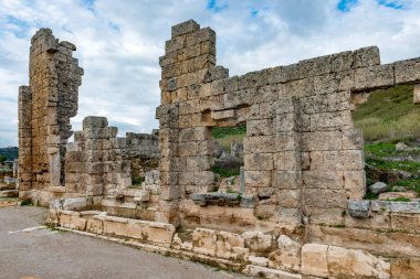 Antalya, hindi. 20 Şubat 2018. Perge Antik Kenti, Antalya - Türkiye. Antalya 'nın 19 km doğusunda yer alan Perge, antik Pamphylia' nın en önemli şehirlerinden biriydi..