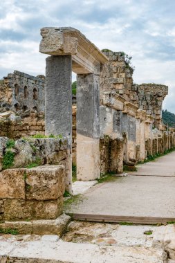 Antalya, hindi. 20 Şubat 2018. Perge Antik Kenti, Antalya - Türkiye. Antalya 'nın 19 km doğusunda yer alan Perge, antik Pamphylia' nın en önemli şehirlerinden biriydi..