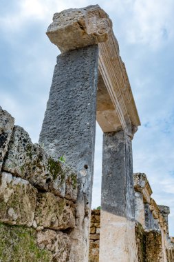 Antalya, hindi. 20 Şubat 2018. Perge Antik Kenti, Antalya - Türkiye. Antalya 'nın 19 km doğusunda yer alan Perge, antik Pamphylia' nın en önemli şehirlerinden biriydi..