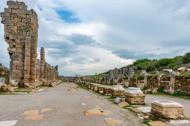 Antalya, hindi. 20 Şubat 2018. Perge Antik Kenti, Antalya - Türkiye. Antalya 'nın 19 km doğusunda yer alan Perge, antik Pamphylia' nın en önemli şehirlerinden biriydi..