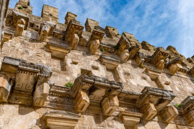 Antik Aspendos Kenti ve Antalya 'nın Antik Aspendos Tiyatrosu