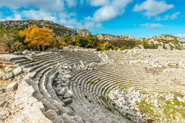 Antalya, hindi. 21 Aralık 2017. Antalya 'nın Termessos Antik Kenti' ndeki amfi tiyatro - Türkiye. Termessos, Antalya 'nın 30 km kuzeybatısındaki bu yükselen dağ zirveleri, Türkiye' nin başlıca ilgi alanlarından biri.,