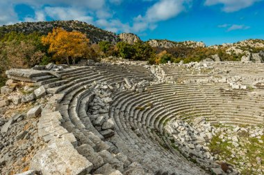 Antalya, hindi. 21 Aralık 2017. Antalya 'nın Termessos Antik Kenti' ndeki amfi tiyatro - Türkiye. Termessos, Antalya 'nın 30 km kuzeybatısındaki bu yükselen dağ zirveleri, Türkiye' nin başlıca ilgi alanlarından biri.,