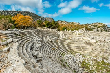 Antalya, hindi. 21 Aralık 2017. Antalya 'nın Termessos Antik Kenti' ndeki amfi tiyatro - Türkiye. Termessos, Antalya 'nın 30 km kuzeybatısındaki bu yükselen dağ zirveleri, Türkiye' nin başlıca ilgi alanlarından biri.,