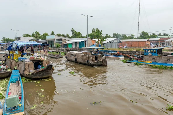 Flooting Market on the Mekong River near the city of Can Tho in the Mekong Delta in Vietnam.