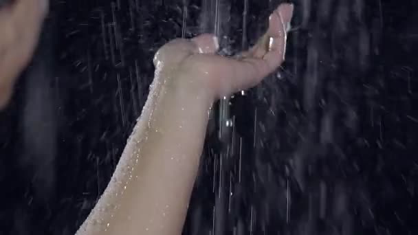 Resultado de imagem para chuva e escuridão