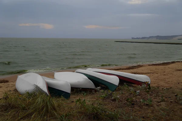 Boats on coast — Stock Photo, Image