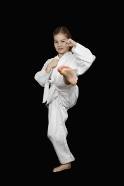 Genç kız karate