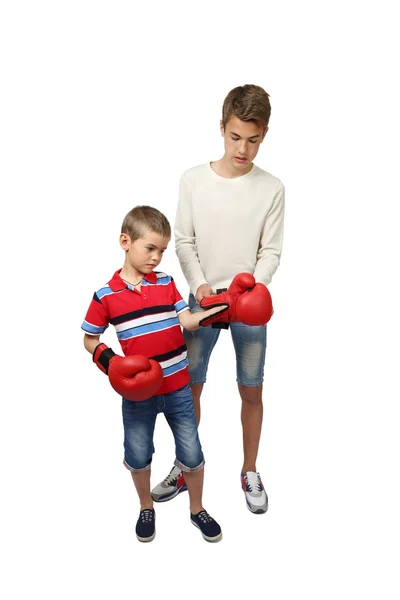 Boy boxer with trainer — Stockfoto
