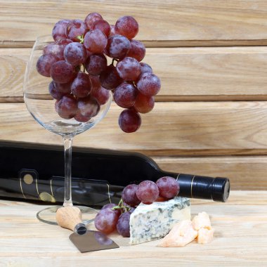 peynir, üzüm ve şarap