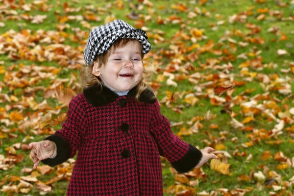 Happy little girl with snotty nose — Φωτογραφία Αρχείου