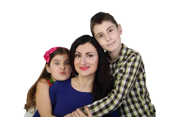 Мать с двумя детьми — стоковое фото