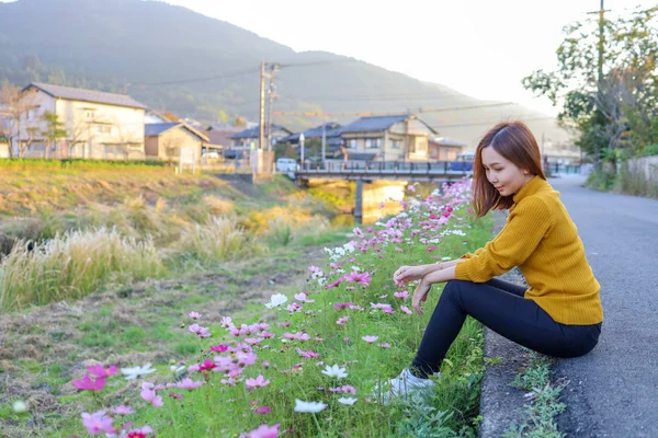 Young Woman Poppy Field Flowers Yufuin Town Oita Japan — 스톡 사진
