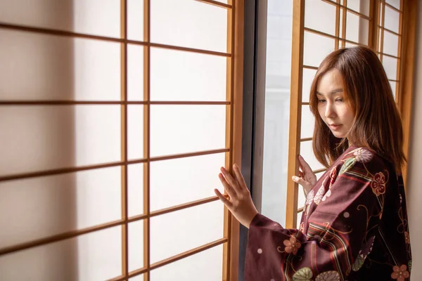 Linda Menina Asiática Vestindo Yukata Pano Tradditional Japonês Estilo Traddition — Fotografia de Stock