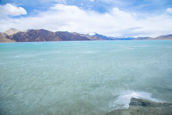 Посмотреть Ландшафт Гор Фалай Замерзшего Озера Пангонг Тсо Высоко Над — стоковое фото