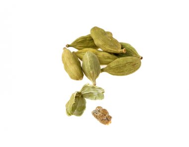 Kakule beyaz arkaplanda izole edildi