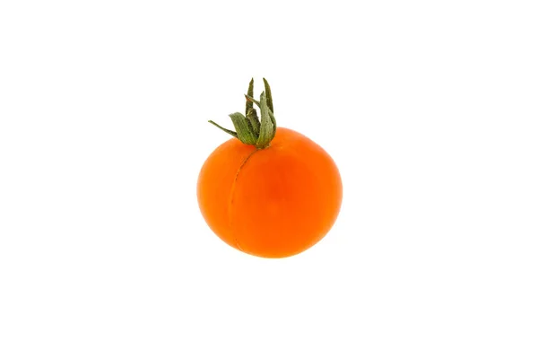 Liten orange tomat på vit bakgrund — Stockfoto