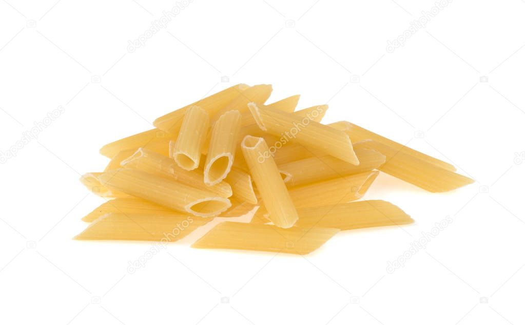 macaroni isolated on white background