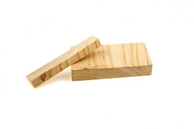 Beyaz bir arka plan iki ahşap kurullarında