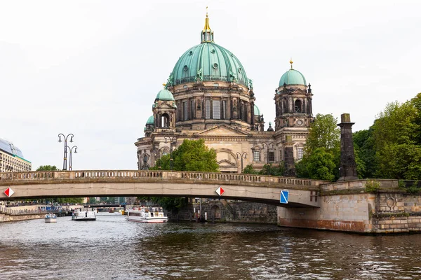 Berliner Dom, Berlin Katedrali, Spree Nehri boyunca, Berlin, Almanya
