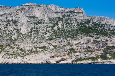 Calanques Ulusal Parkı, Güney Fransa 'da Marsilya yakınlarındaki dağlık kıyı şeridi.