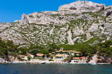 Calanques Ulusal Parkı, Güney Fransa 'da Marsilya yakınlarındaki dağlık kıyı şeridi.
