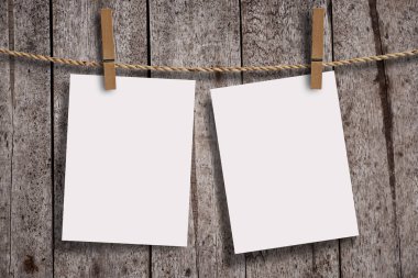 İki ahşap Klipsli notepaper sayfa