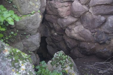 Nuraghe Meurras manzarası