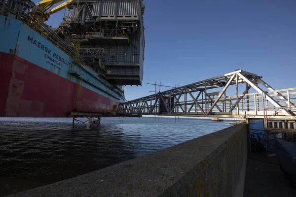 Bridge to Oil Rig — Stock Photo, Image