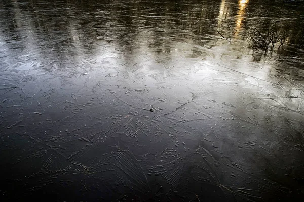 Ice on lake. — Stock Photo, Image