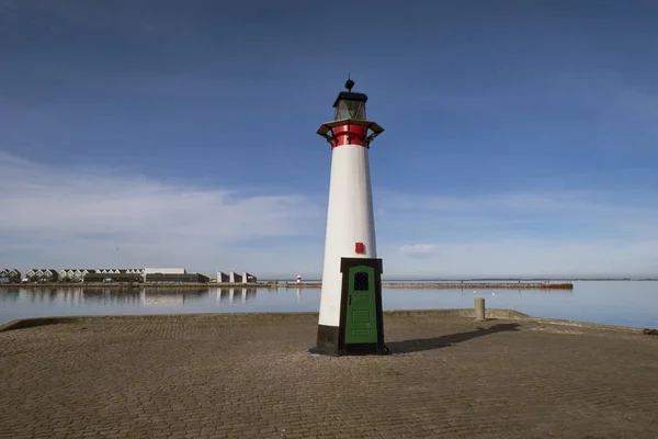 Leuchtturm am dänischen Hafen — Stockfoto